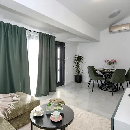 Apartamento Golden Horizon Residence-peaceful Oasis With Pool Near The Sea Turanj