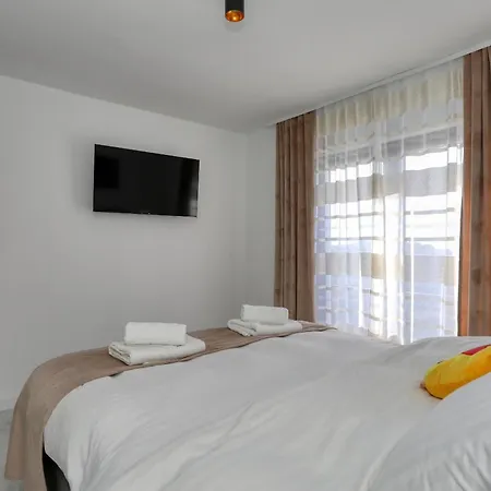 شقة Golden Horizon Residence-peaceful Oasis With Pool Near The Sea *