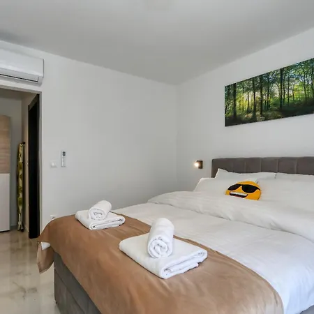 Golden Horizon Residence-peaceful Oasis With Pool Near The Sea Apartamento *