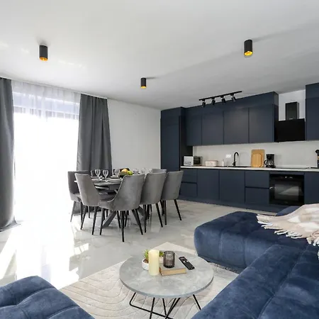 شقة Golden Horizon Residence-peaceful Oasis With Pool Near The Sea توراني