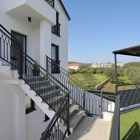Golden Horizon Residence-peaceful Oasis With Pool Near The Sea Apartamento *
