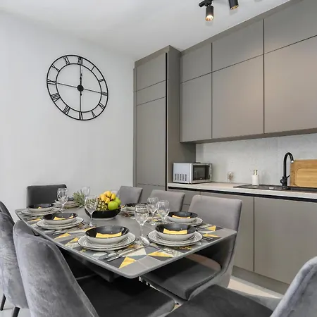 Golden Horizon Residence-peaceful Oasis With Pool Near The Sea Apartamento *